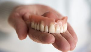 dentist-dentures