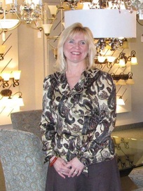 Jacquelyn Crowder, Sales and Design Associate