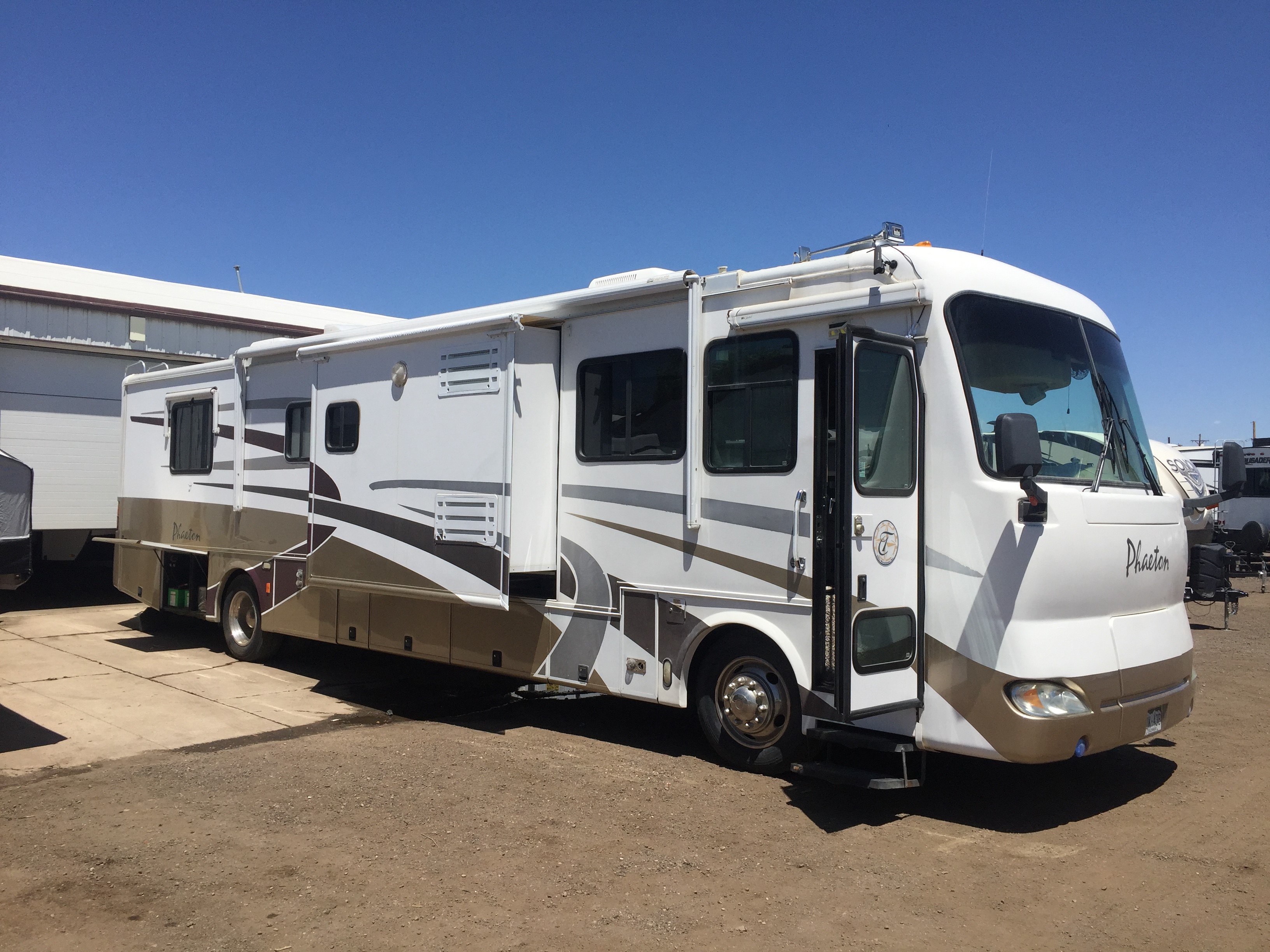 2004 Tiffin Motorhomes Phaeton 40TGH, 49,999 Auto RV Broker