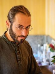 Passionate and knowledgeable, the staff of our yoga retreat welcomes you!