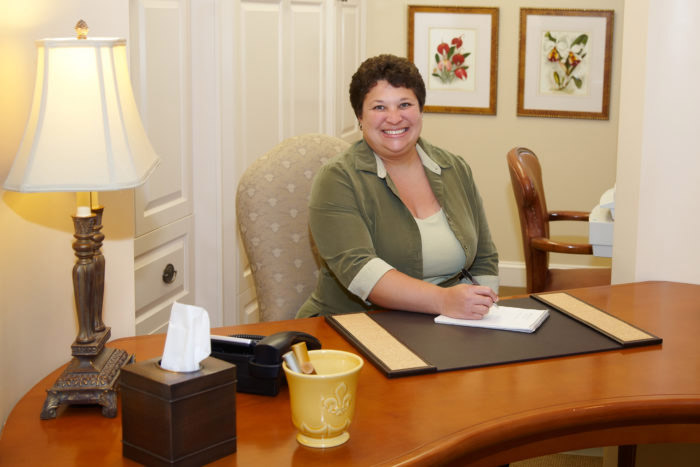 suebowenfrontdesk