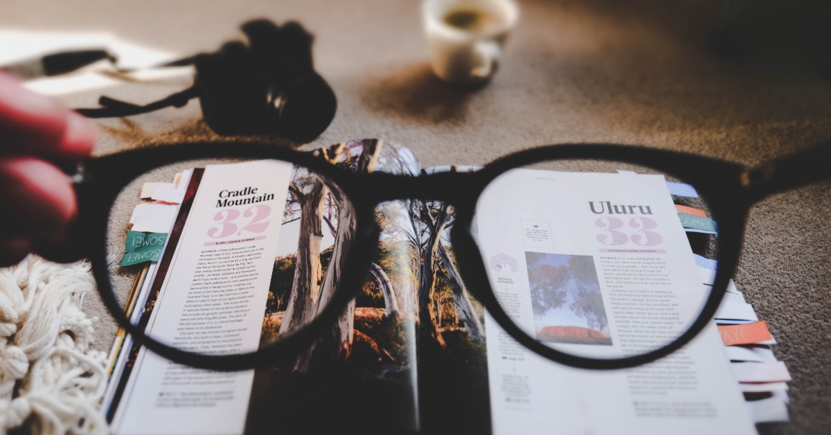 eyeglasses magazine