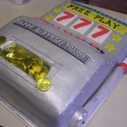 Slot machine sculpted cake