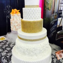 Gold Wedding Cakes | Bling Cakes | unique wedding cakes | Best wedding cakes in dallas fort worth texas | Arlington TX