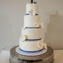scrolling with simple design, wedding cakes, dallas weddings, arlington bakery