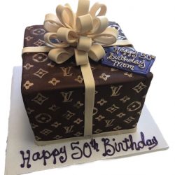 LV cakes, Louis Vuitton inspired cakes, custom birthday cakes, delicious cakes, arlington cake bakery, dallas custom cakes, best dallas bakery
